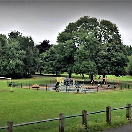 -Rc7H- For Your Relaxed & Cosy Free Parking Leeds  Bagian luar foto